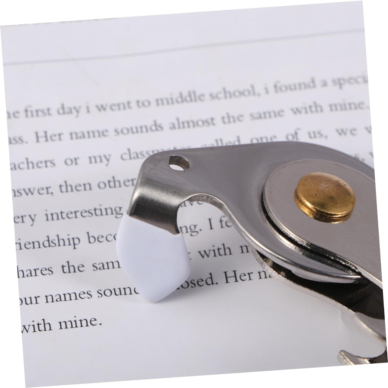 KICHOUSE Electric Can Opener with Grip Comfort