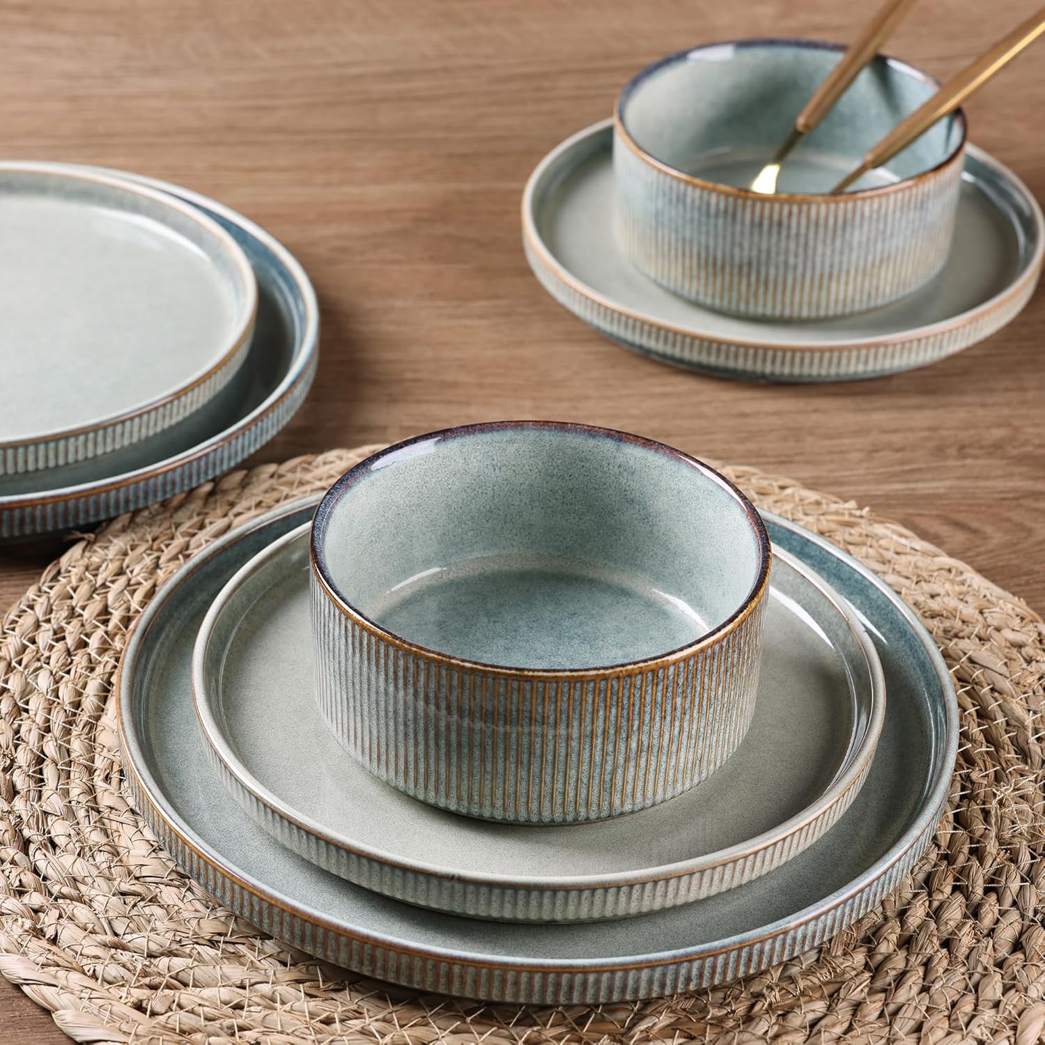 GBHOME Stoneware Dinnerware Set for 4