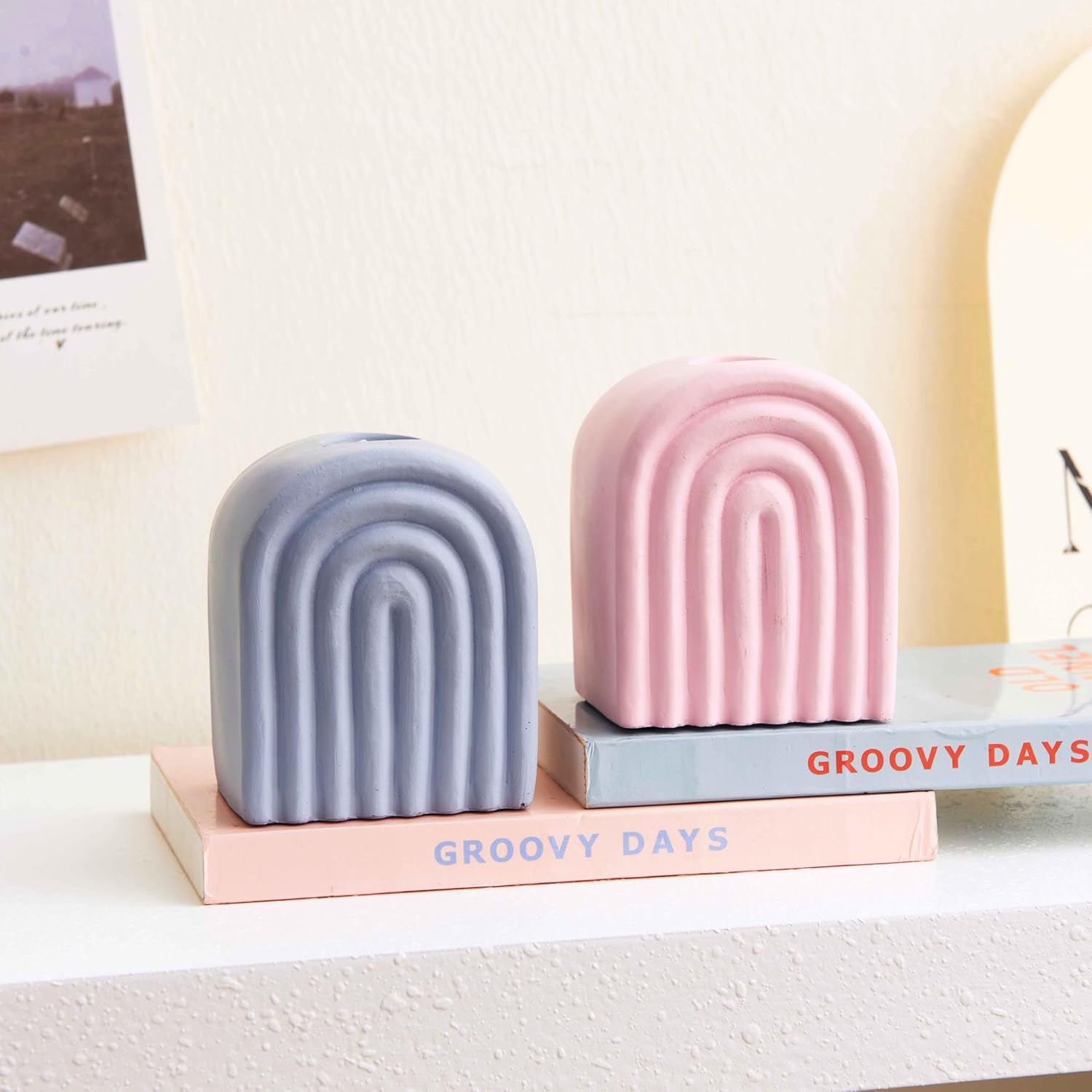 Modern Rainbow Arch Bookend and Vase Set of 2 in Sand