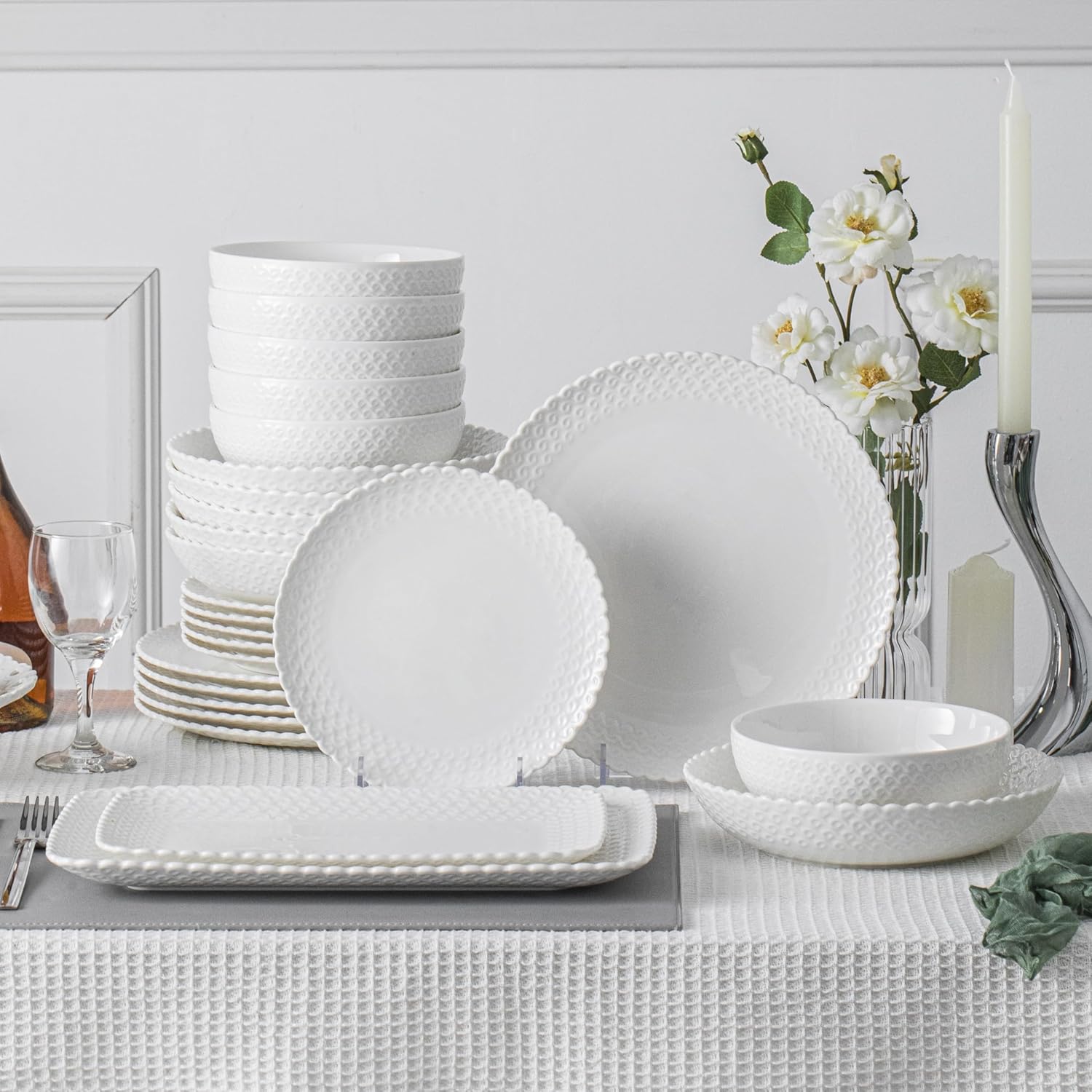 26 Piece Dinnerware Set for 6 Modern Style Plates and Bowls