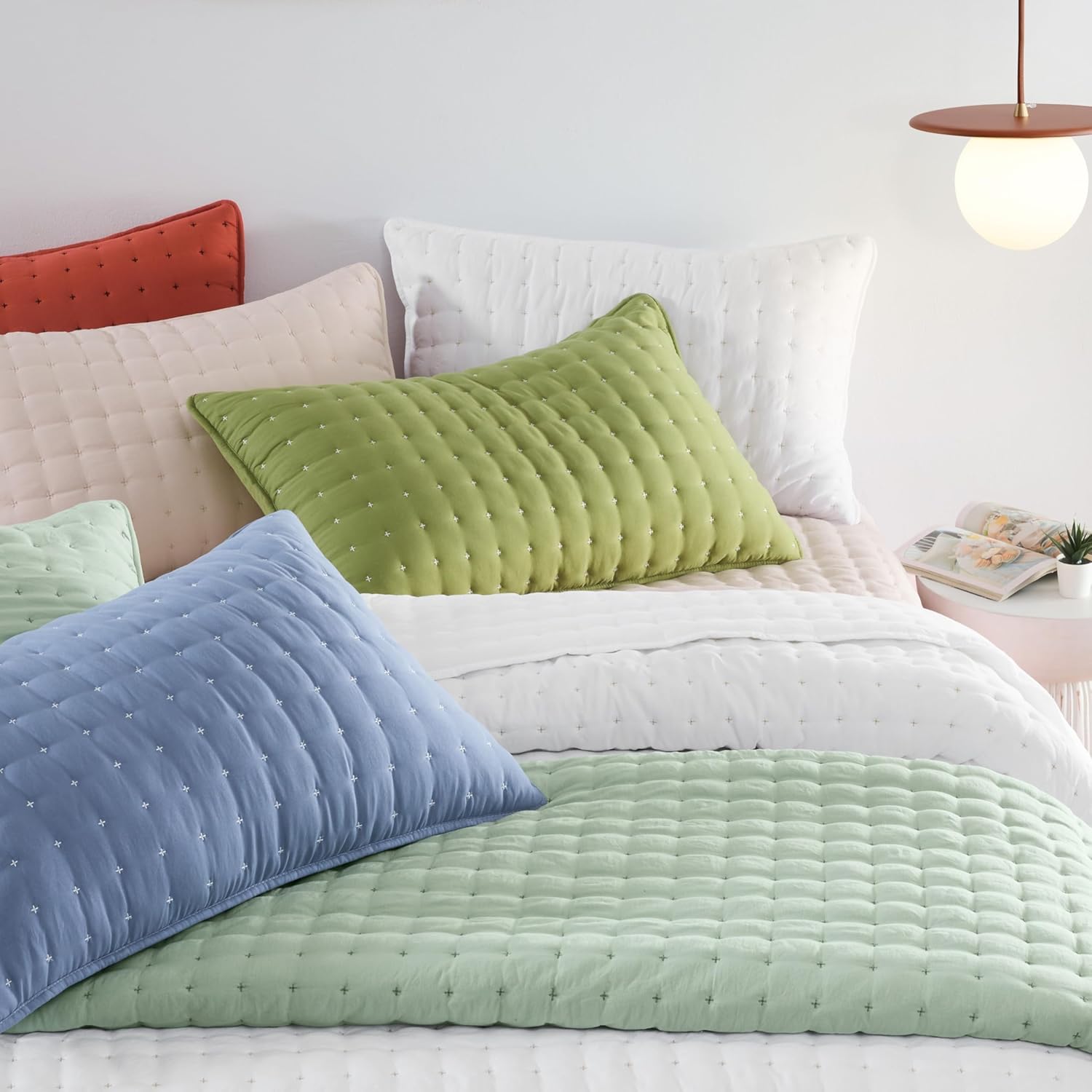 WDCOZY White King Size Quilt Set with Pillow Shams
